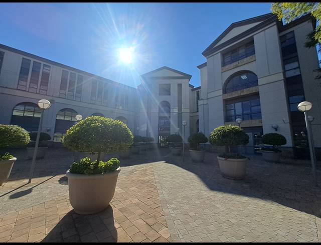 1,575M² OFFICE TO LET IN ILLOVO